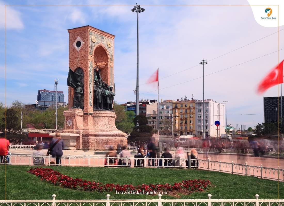 مدن تركيا السياحية-اسطنبول-ميدان تقسيم